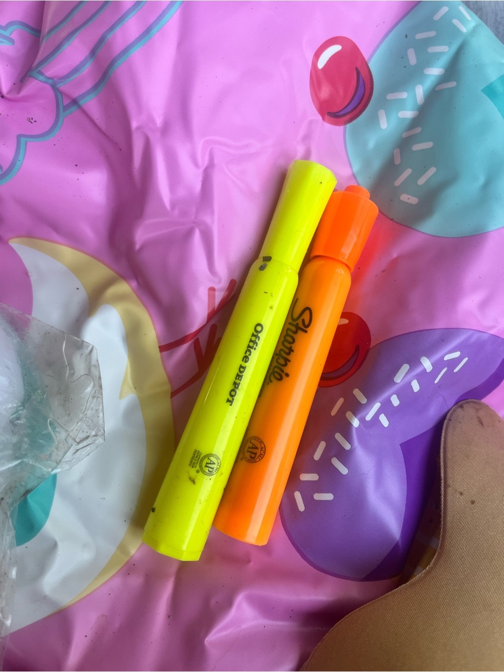 Sharpie & Office Depot Highlighter Bundle in Neon Yellow and Neon Orange